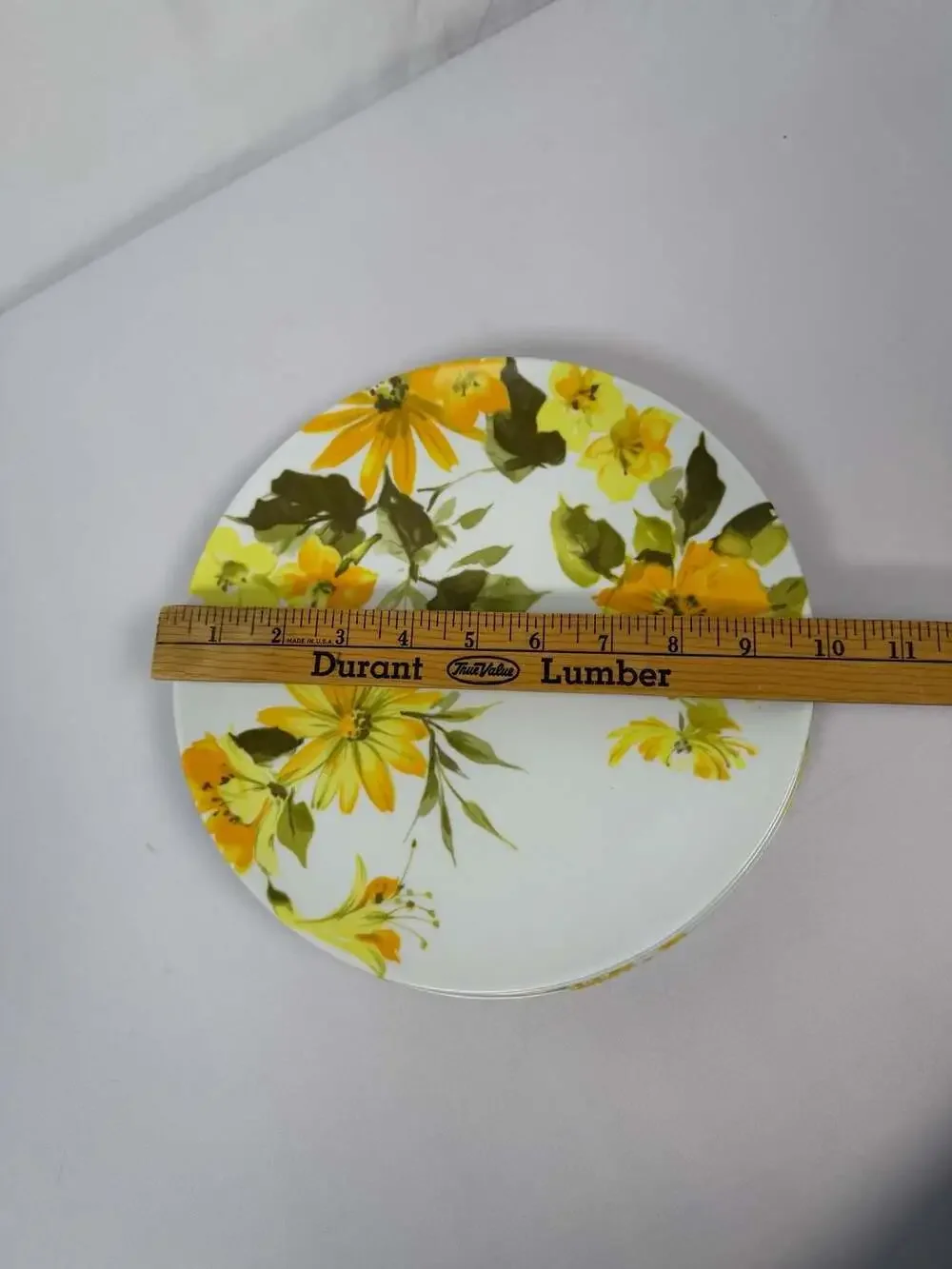 Vintage Texas Ware Melamine Dinner Plates, Set of 6, Yellow Floral Daisy Pattern - Picture 3 of 5
